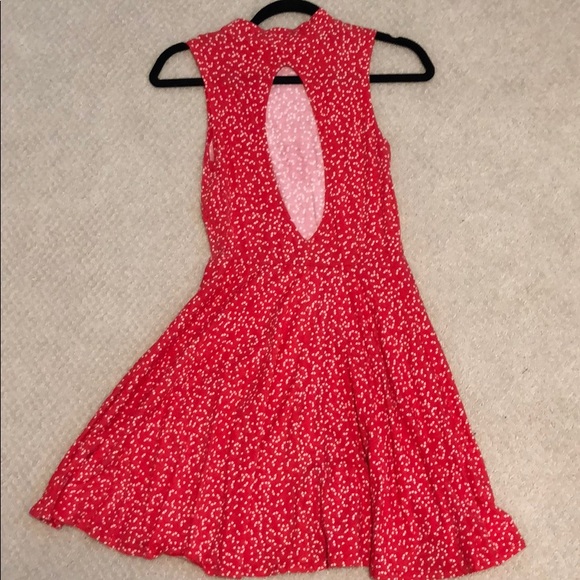 Red summer dress, S, cutout in back - Picture 2 of 3